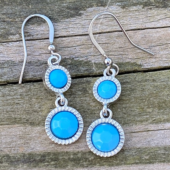 Baby Blue dainty double drop earrings silver tone fashion earrings - Picture 3 of 8